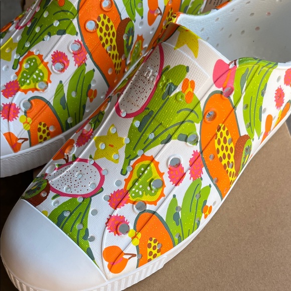 Native Kids Sneakers with Orange and Green Fruit Print size 3 - Picture 8 of 11